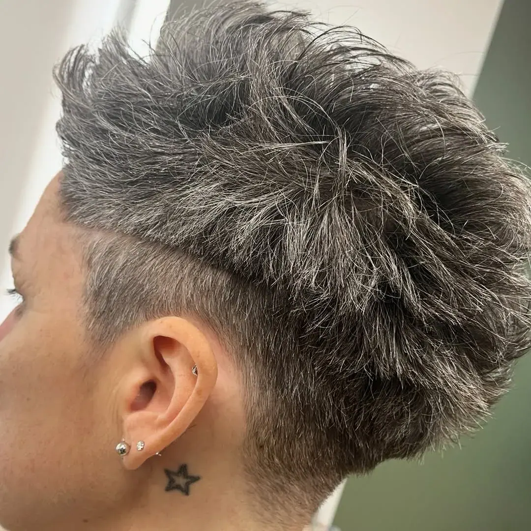 Coupe courte graphique