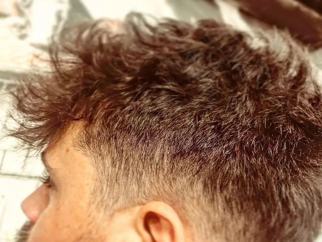 Coupe homme texturée